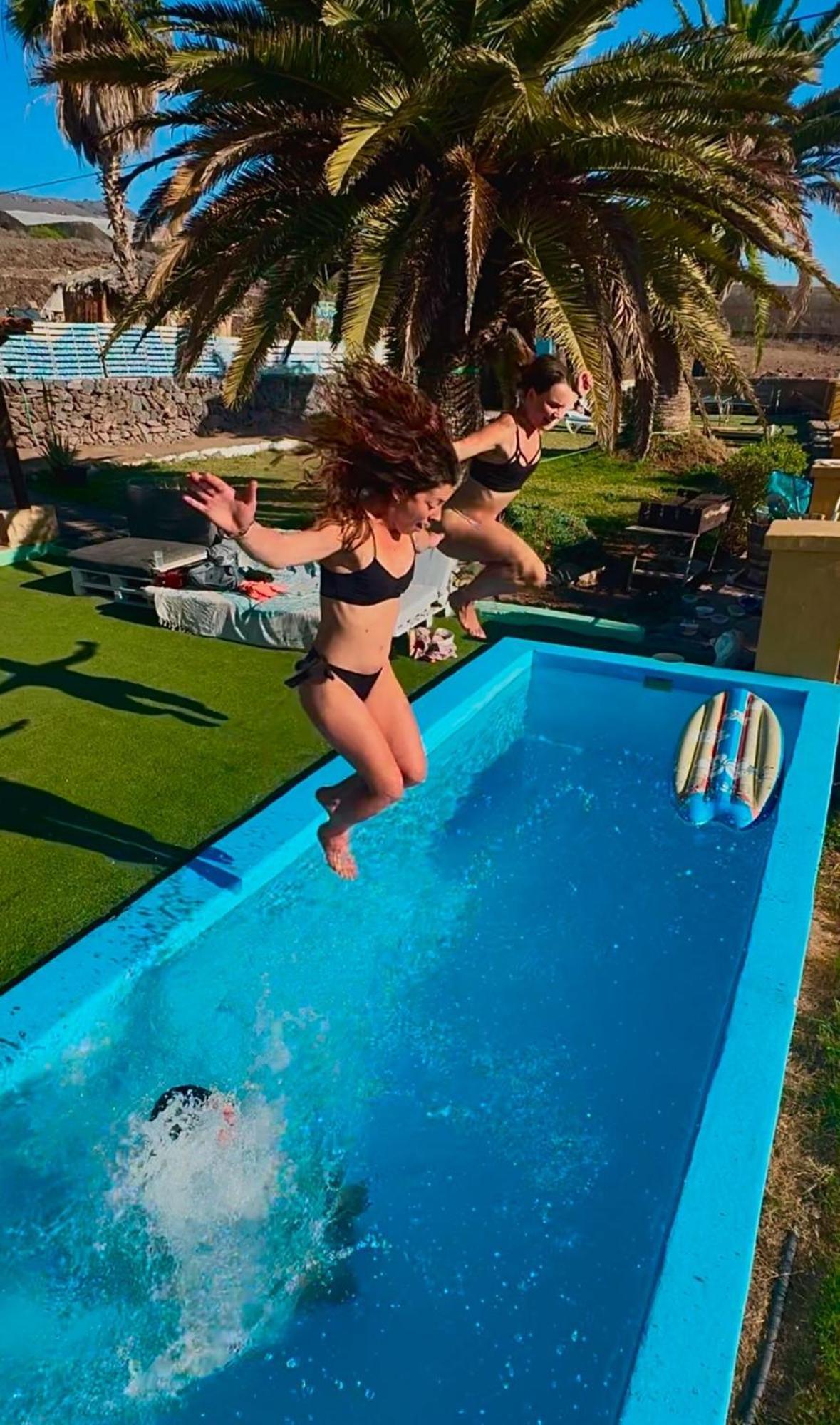Twinfin Yoga Y Surfcamp - Adeje